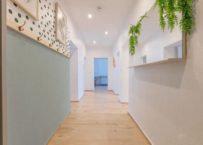 Urban Jungle Wilhelmshoehe By Awesome Lägenhet *